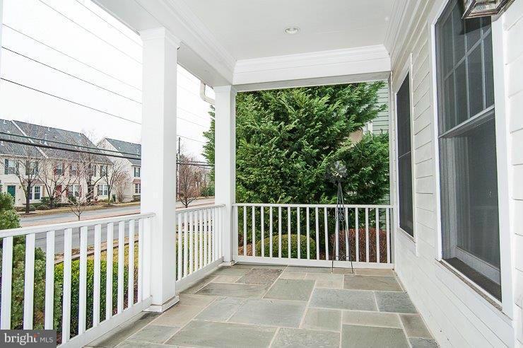 2181 South Glebe Road Arlington, VA 22206 - Photo 2 of 30 Exterior (Front)