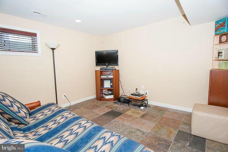 2181 South Glebe Road Arlington, VA 22206 - Photo 28 of 30 Basement