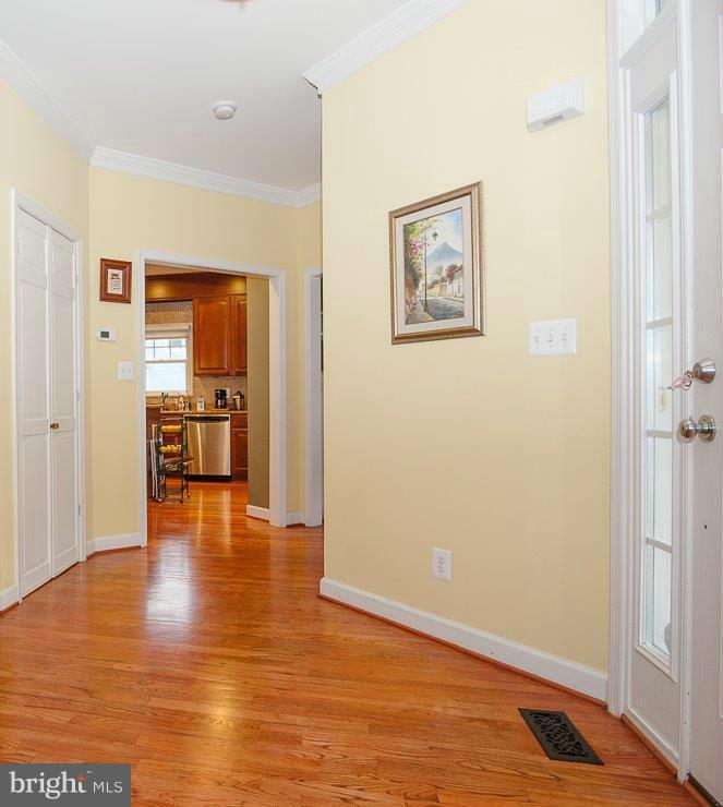 2181 South Glebe Road Arlington, VA 22206 - Photo 8 of 30 Interior (General)