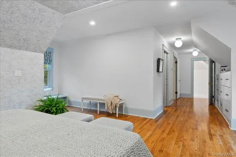 $2,195,000 | 33 Young Avenue, Pelham, NY 10803
