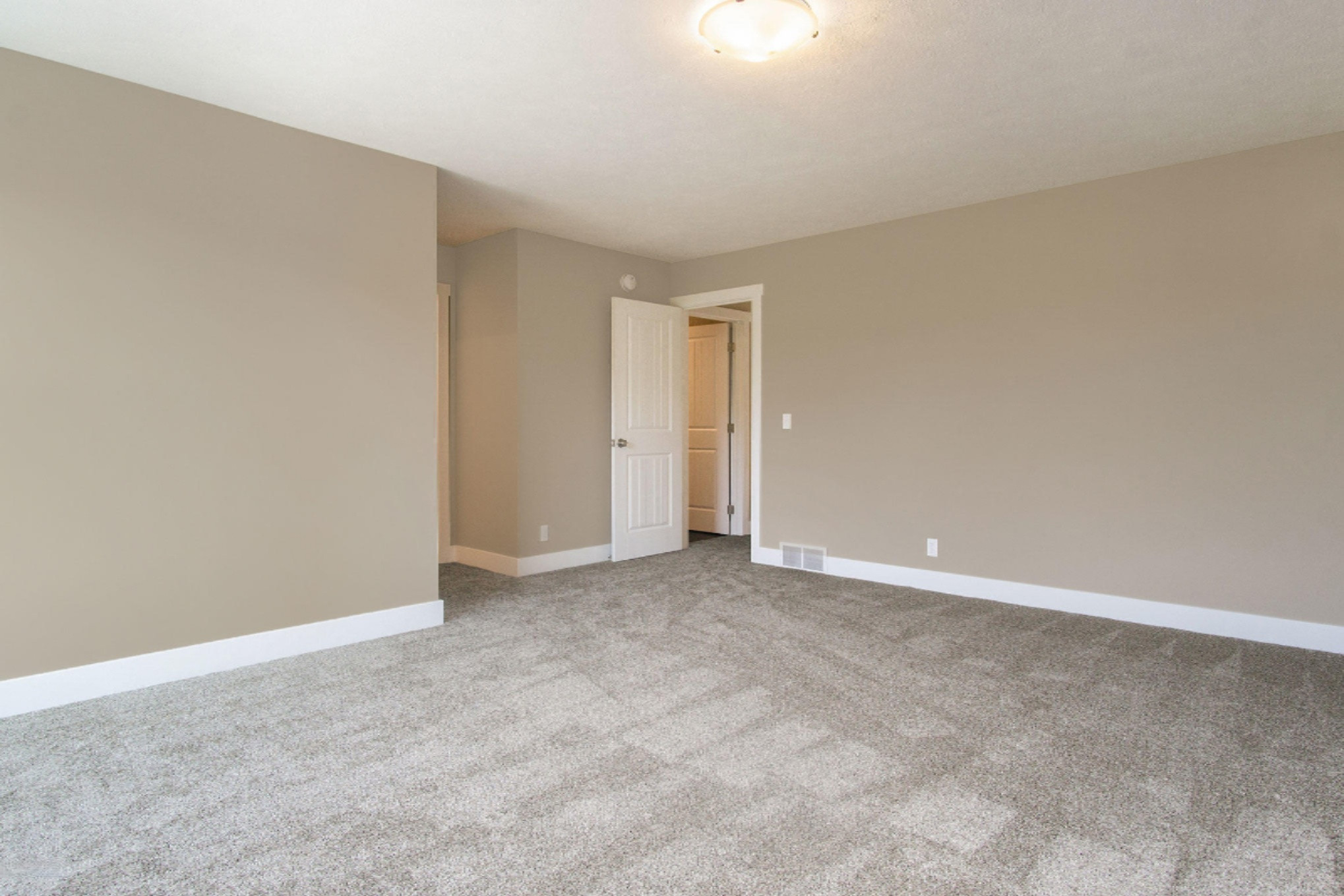 2530 Eagle Ridge Muskegon, MI 49444 - Photo 24 of 41 DSC09357
