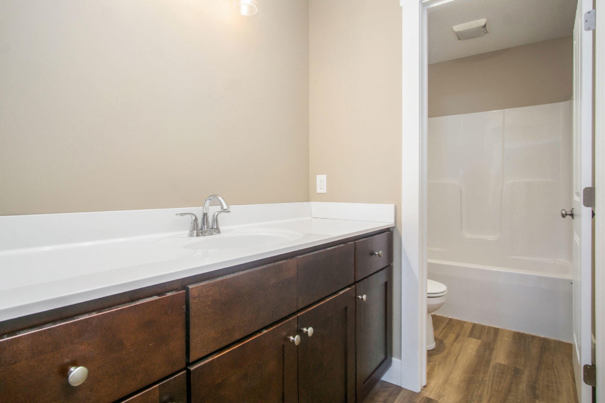 2530 Eagle Ridge Muskegon, MI 49444 - Photo 33 of 41 DSC09343