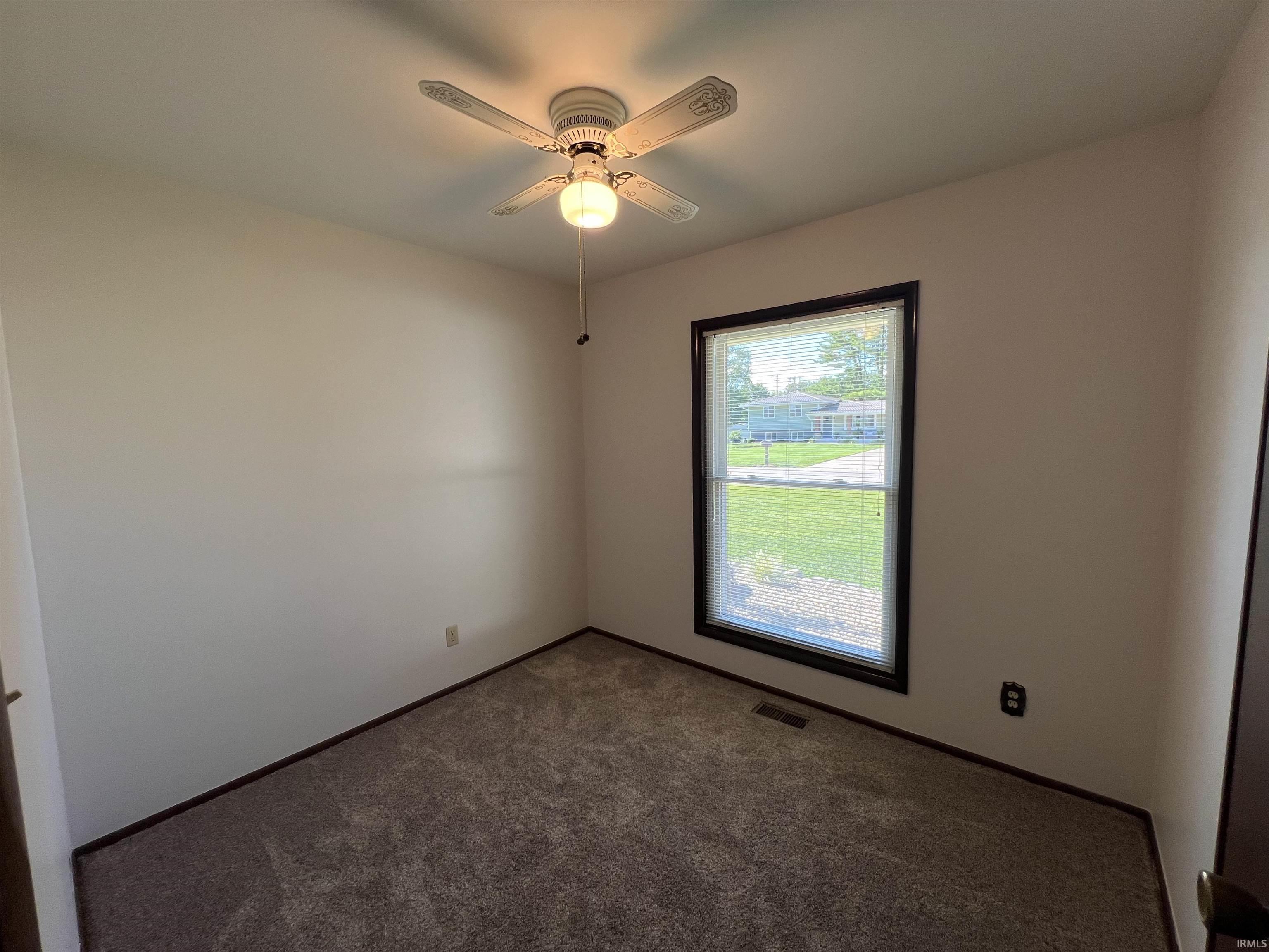 1818 Oak Street Linton, IN 47441 - Photo 11 of 17
