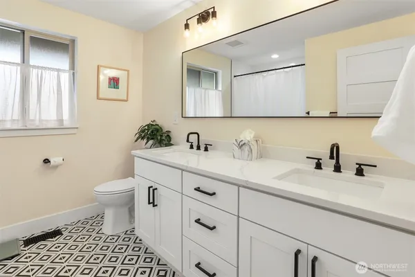 $1,485,500 | 12328 38th Avenue Northeast, Seattle, WA 98125