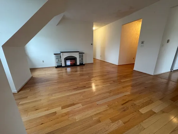 $2,695 | 600 Washington Street, Unit 7, Wellesley, MA 02482