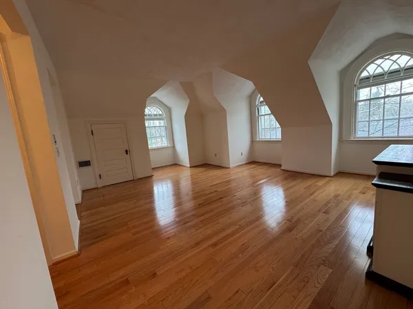 $2,695 | 600 Washington Street, Unit 7, Wellesley, MA 02482