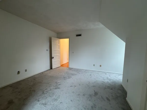 $2,695 | 600 Washington Street, Unit 7, Wellesley, MA 02482