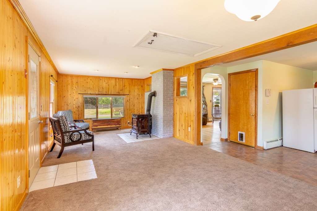 8 Matthews Road Southwick, MA 01077 - Photo 5 of 26 Gallery Image 5