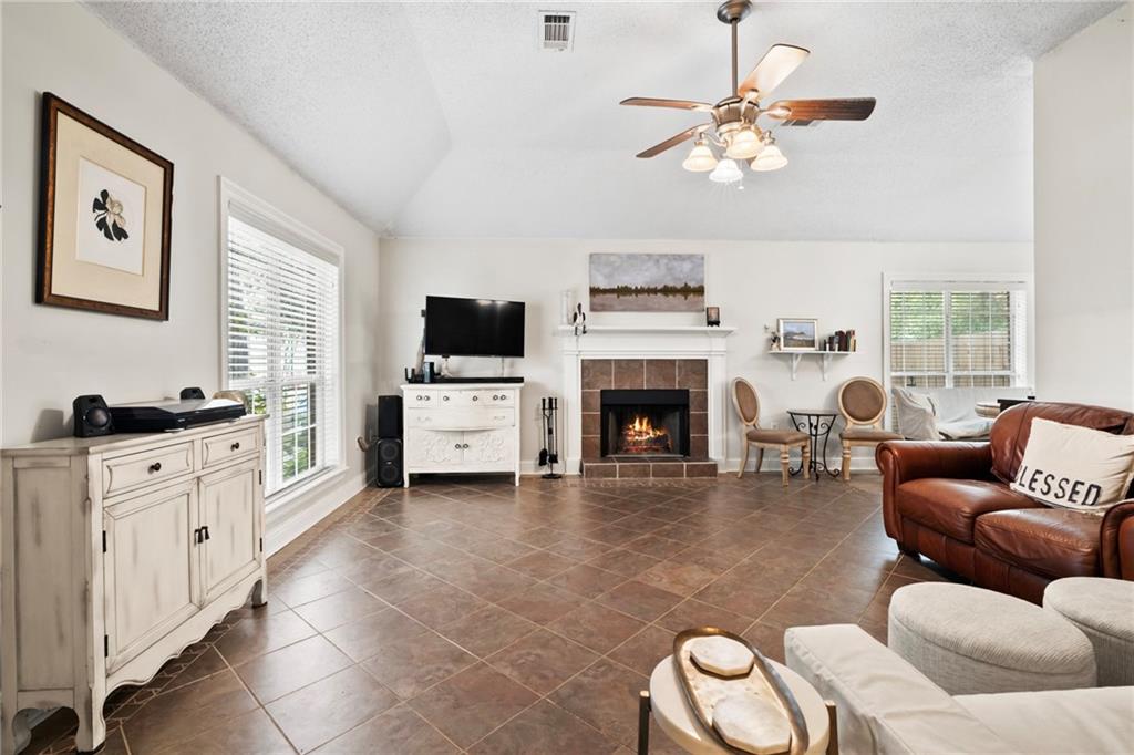 112 Beau Chenes Drive Slidell, LA 70460 - Photo 4 of 20