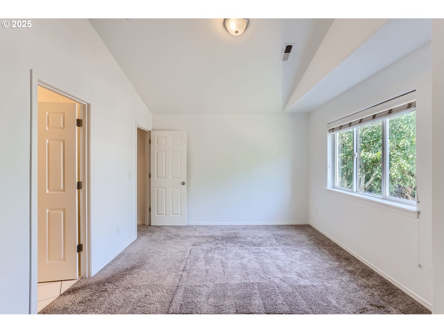 679 Southeast 148th Avenue Portland, OR 97233 - Photo 15 of 27 Bedroom, Primary