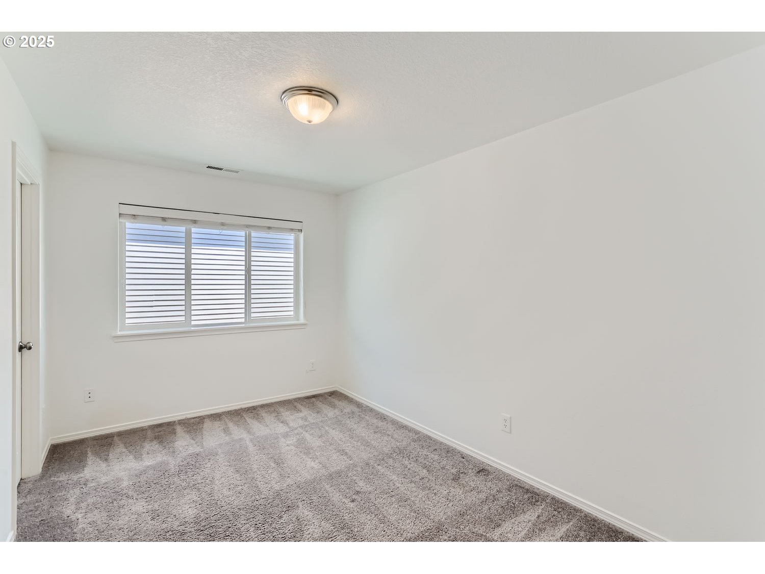 679 Southeast 148th Avenue Portland, OR 97233 - Photo 18 of 27 Bedroom