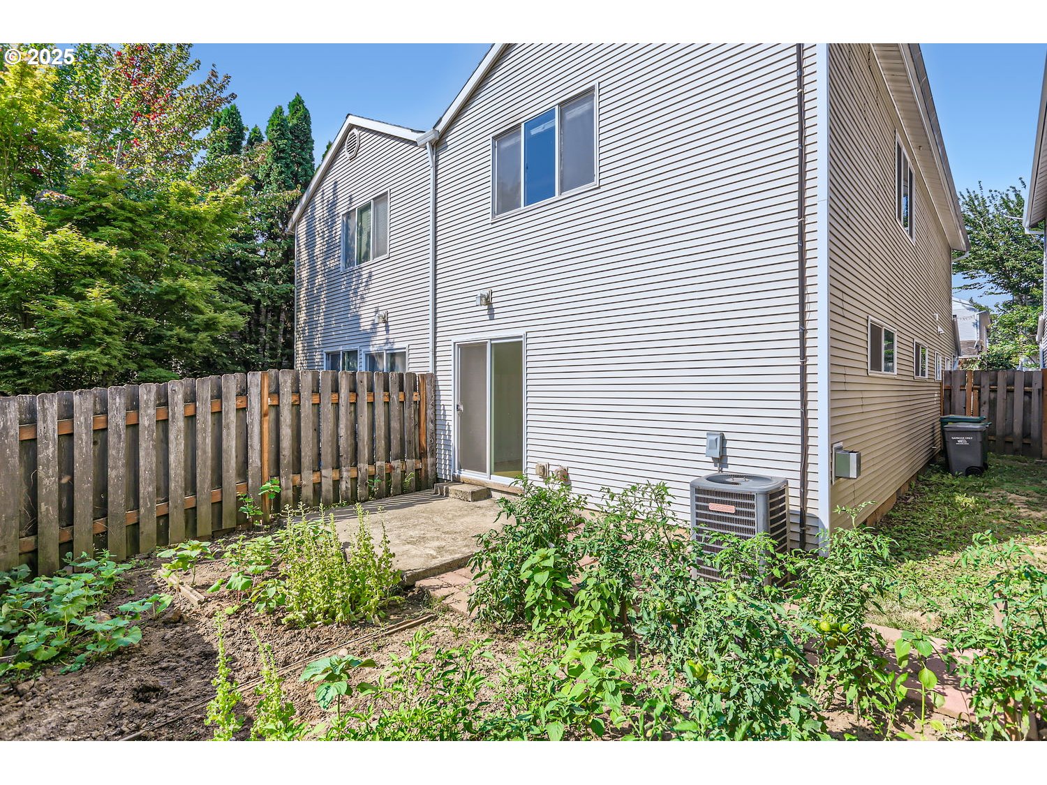 679 Southeast 148th Avenue Portland, OR 97233 - Photo 27 of 27 Backyard