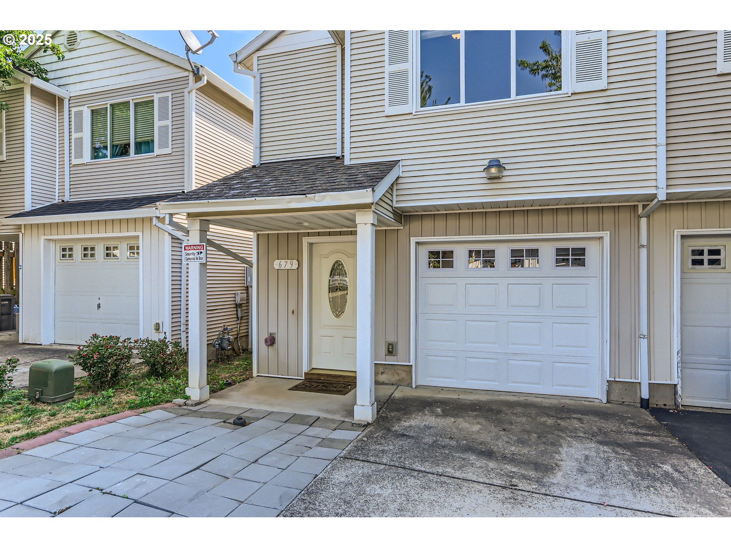 679 Southeast 148th Avenue Portland, OR 97233 - Photo 4 of 27