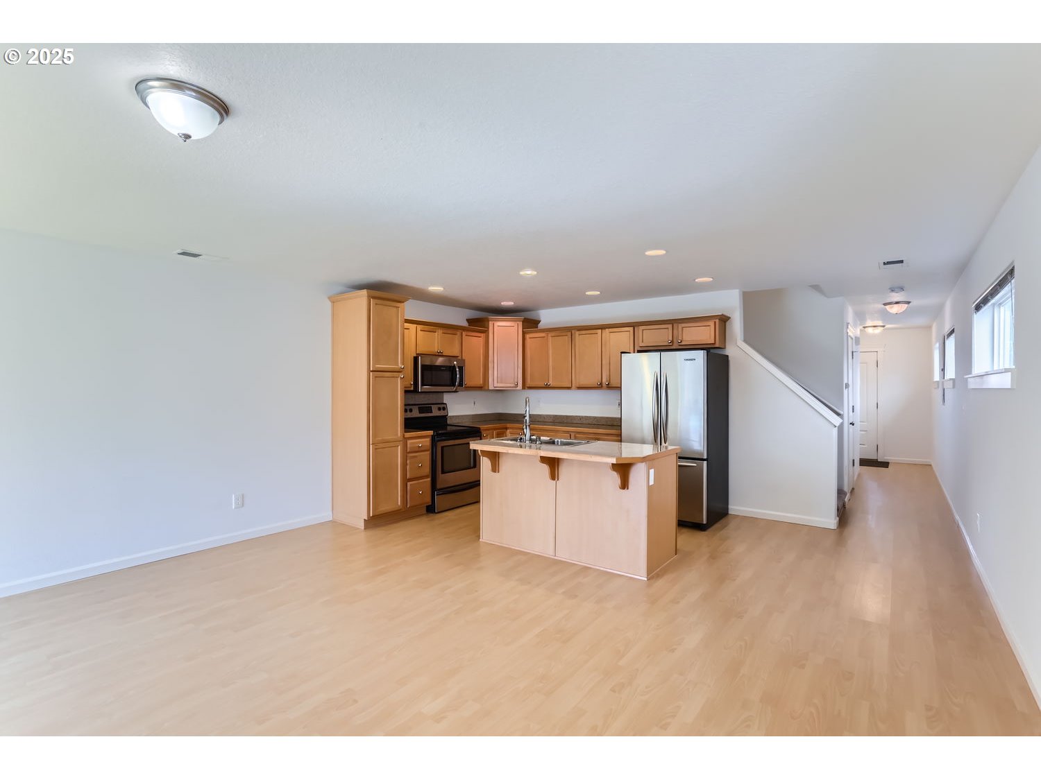 679 Southeast 148th Avenue Portland, OR 97233 - Photo 10 of 27 Kitchen/Dining Room