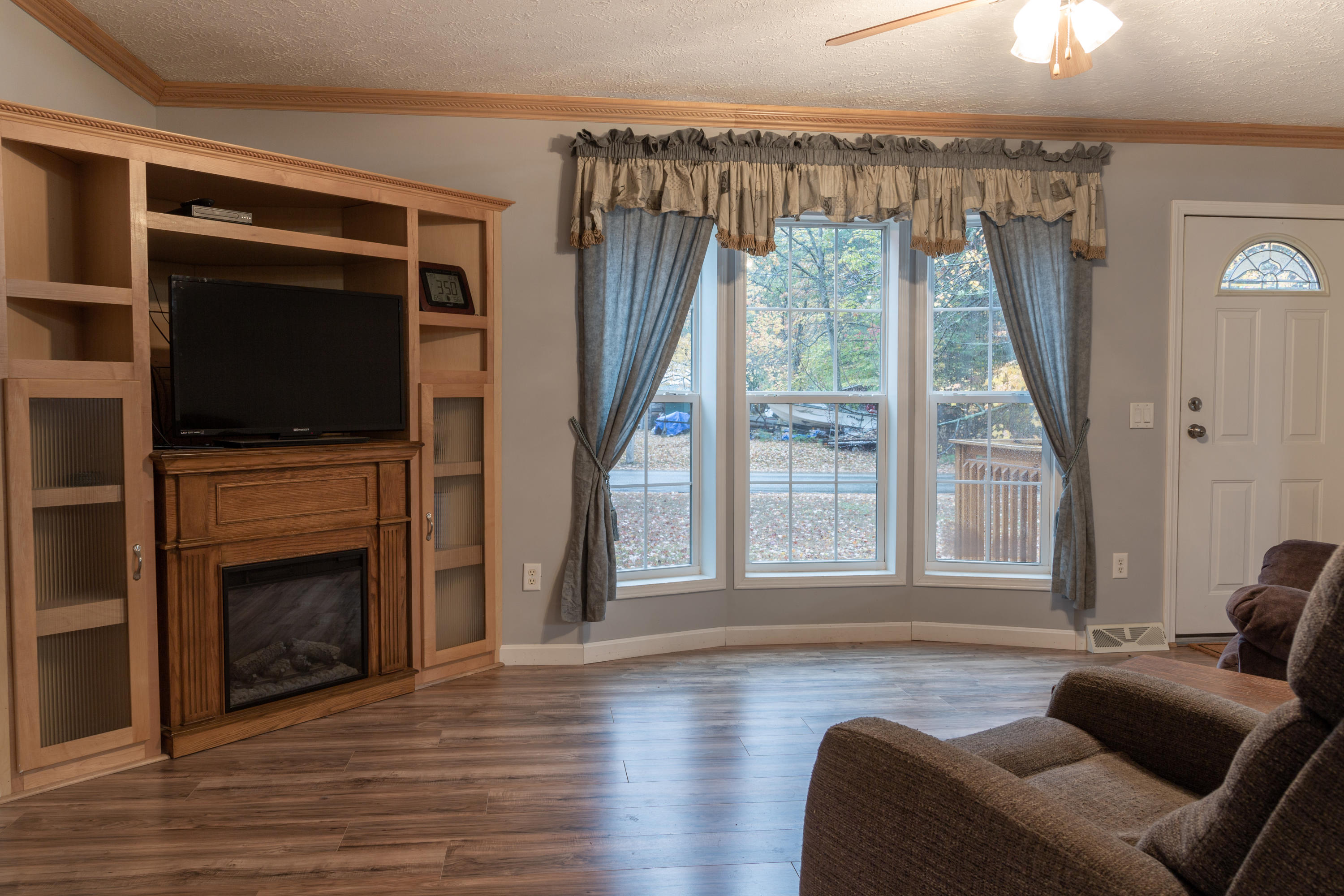 20 Howe Street Fryeburg, ME 04037 - Photo 10 of 40 Living Room