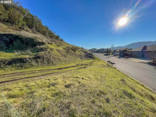 $57,000 | 747 North View Drive, Winchester, OR 97495