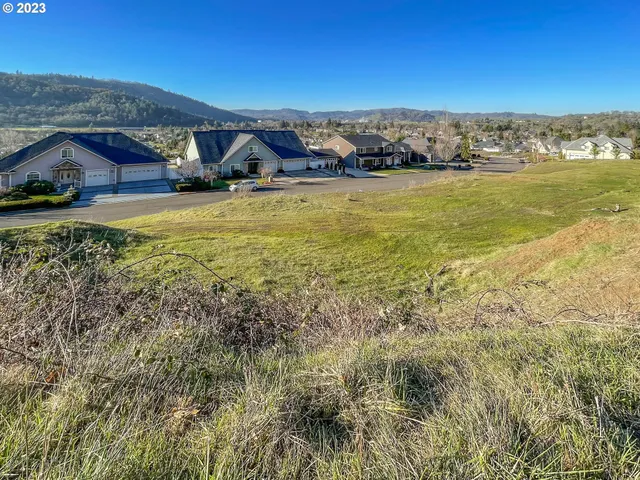 $57,000 | 747 North View Drive, Winchester, OR 97495