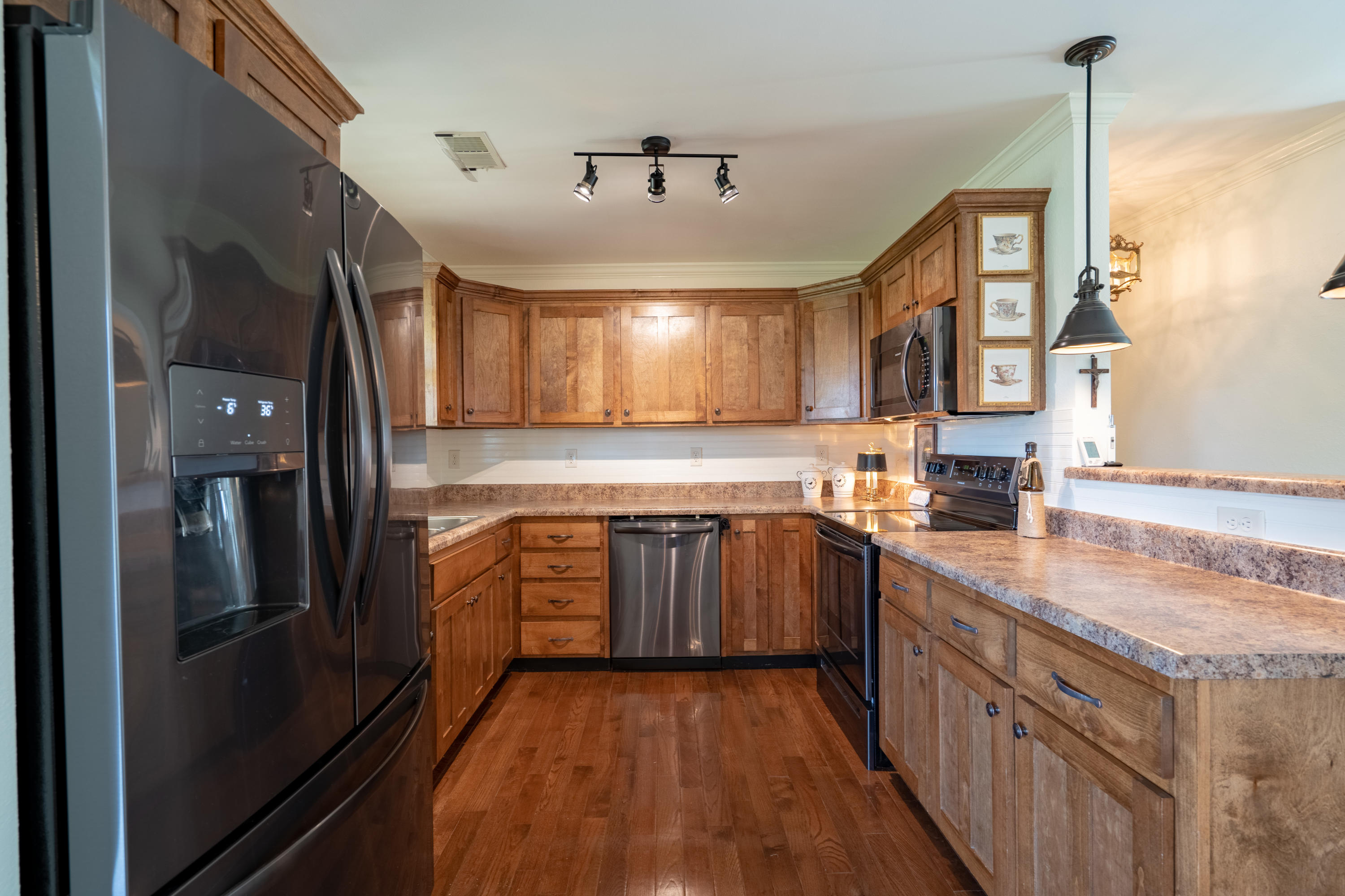 36 Hillsboro Road Rossville, GA 30741 - Photo 6 of 19 kitchen area