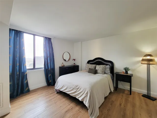 $1,800 | 3525 Sage Road, Unit 908, Houston, TX 77056