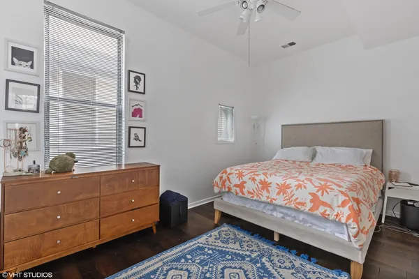 $2,200 | 2042 West Crystal Street, Unit 2F, Chicago, IL 60622