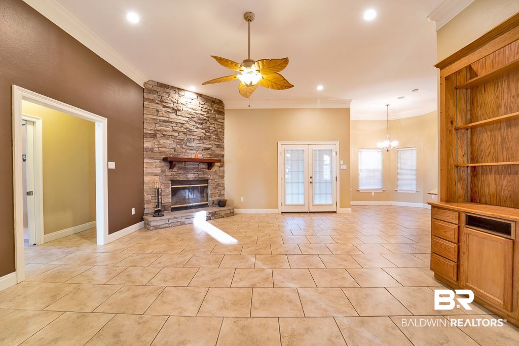 34550 Pine Road South Stapleton, AL 36578 - Photo 16 of 40 Living Room