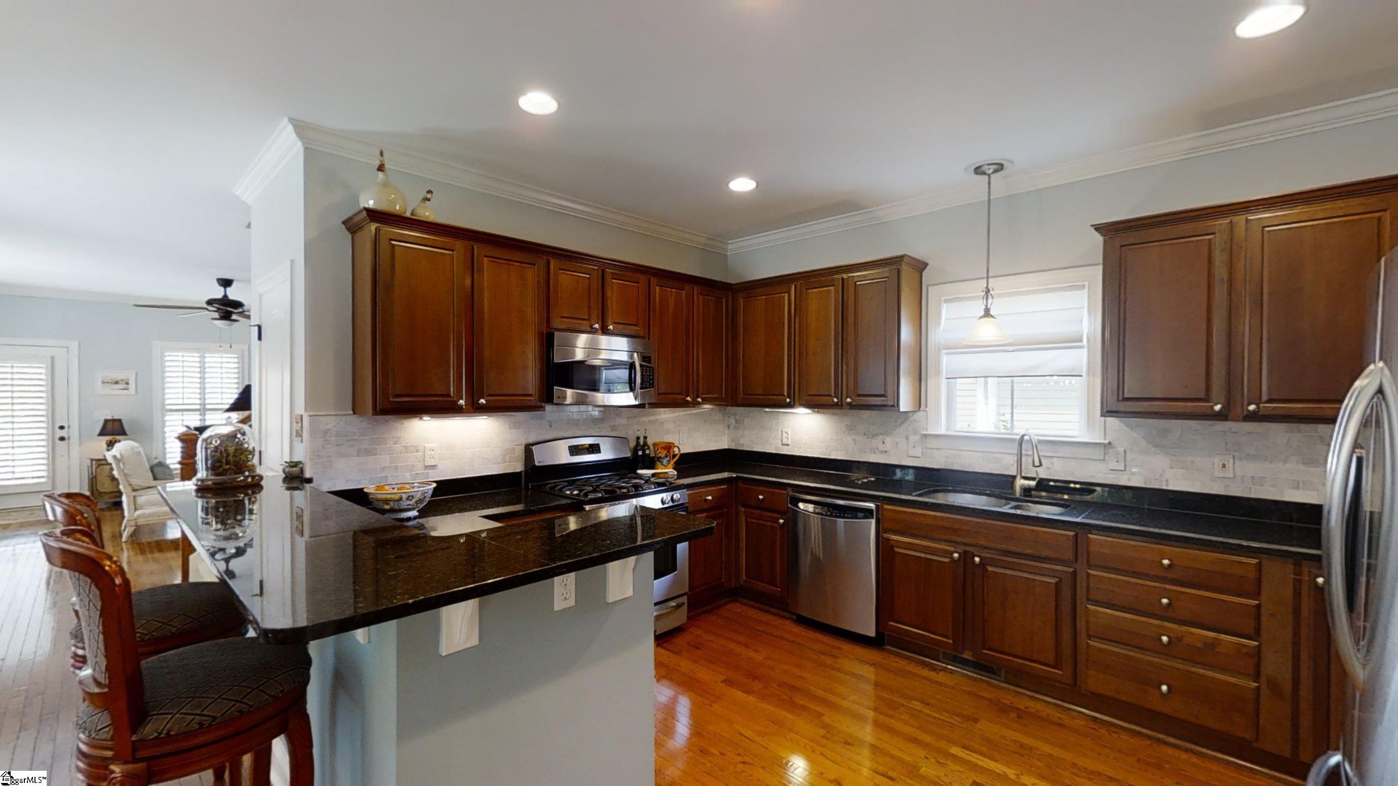 200 Ridenour Avenue Greenville, SC 29617 - Photo 6 of 36 Gallery Image 6