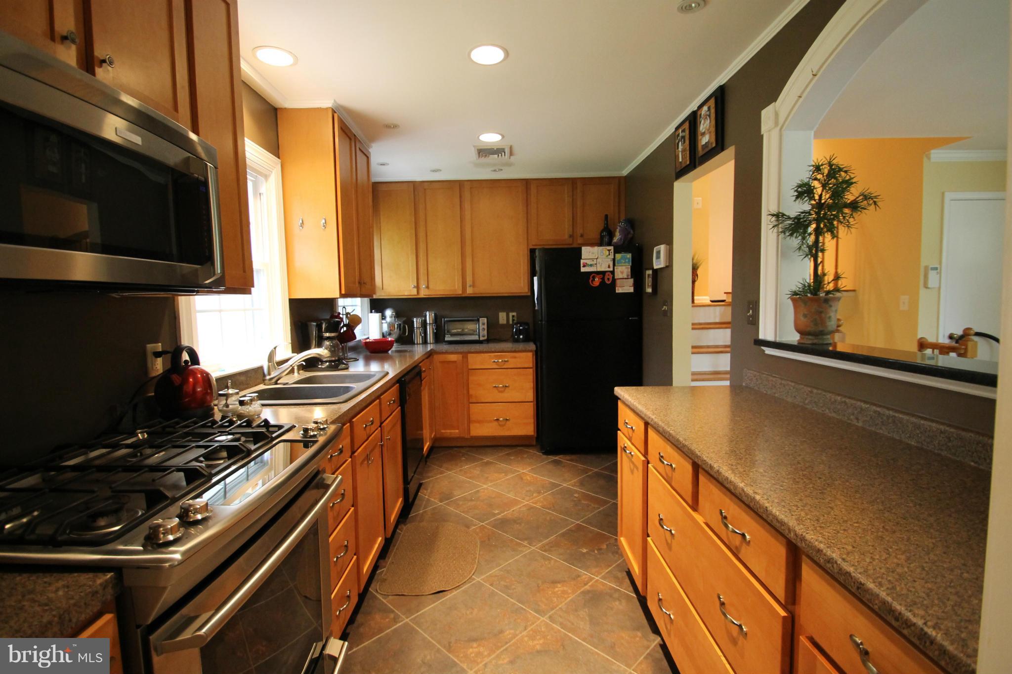 900 Sibley Road Baltimore, MD 21286 - Photo 9 of 18 Kitchen