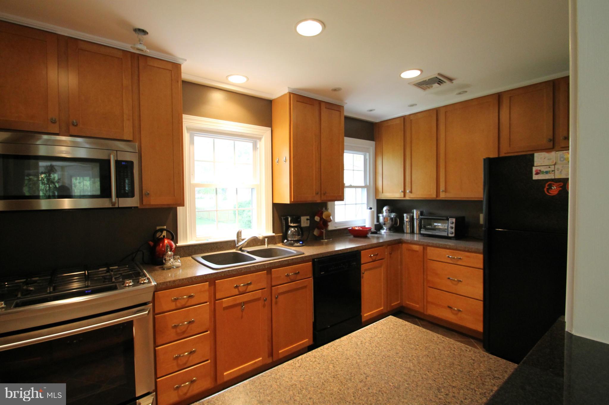 900 Sibley Road Baltimore, MD 21286 - Photo 10 of 18 Kitchen