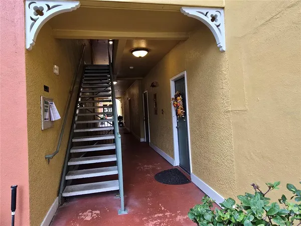 $1,599 | 4207 South Dale Mabry Highway, Unit 8211, Tampa, FL 33611