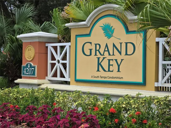 $1,599 | 4207 South Dale Mabry Highway, Unit 8211, Tampa, FL 33611