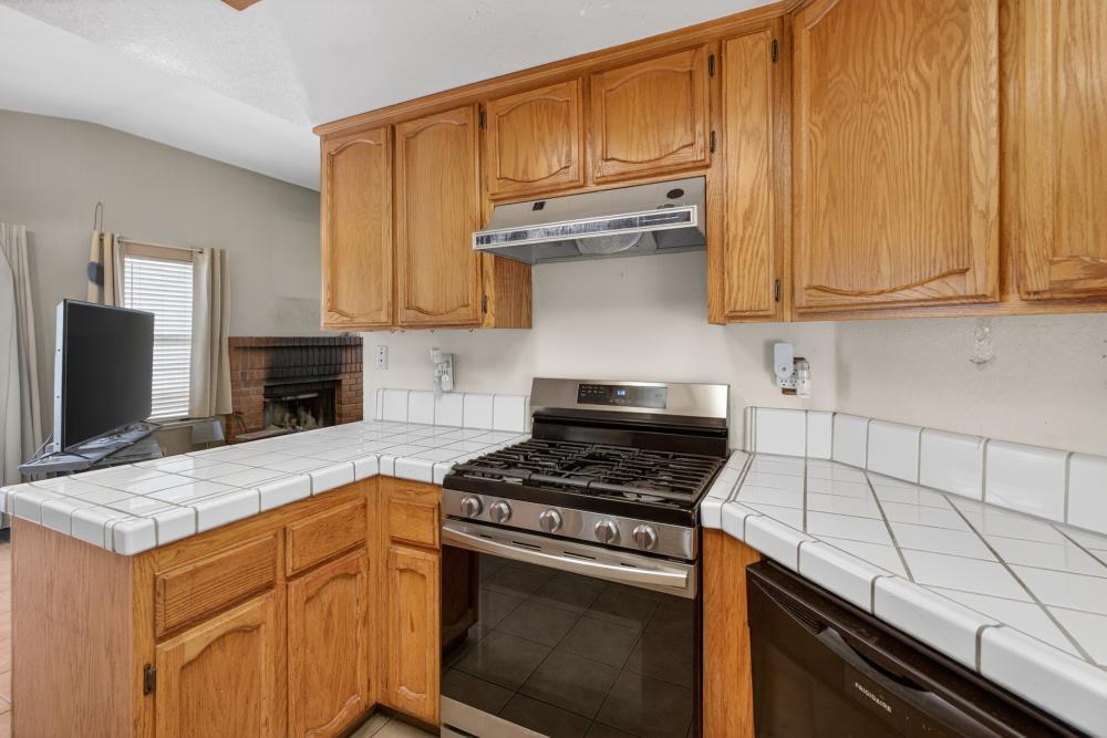 9131 Colonsay Way Sacramento, CA 95829 - Photo 14 of 37