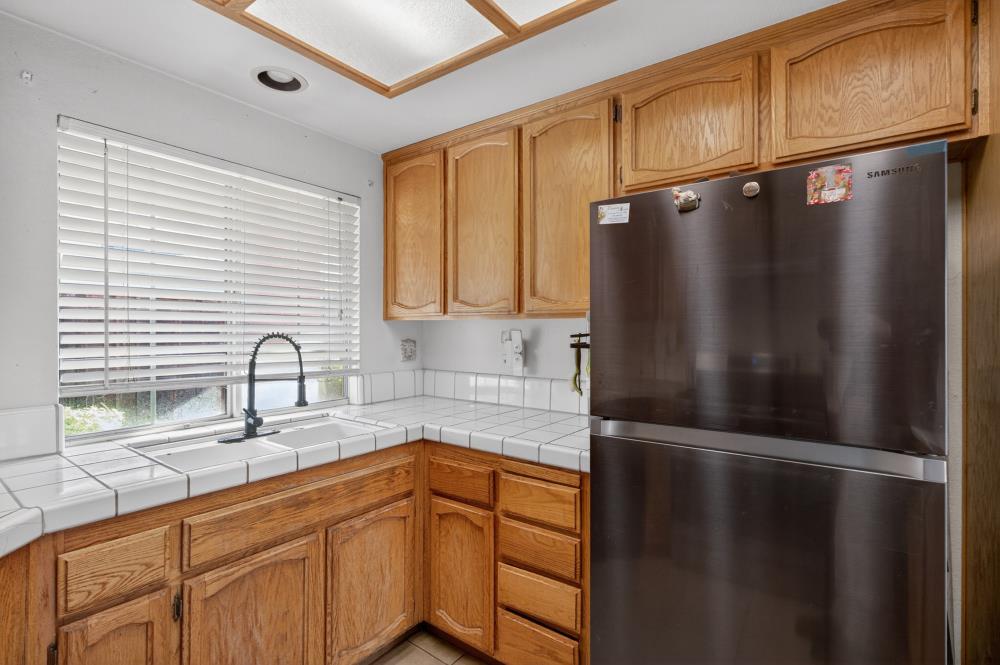 9131 Colonsay Way Sacramento, CA 95829 - Photo 15 of 37