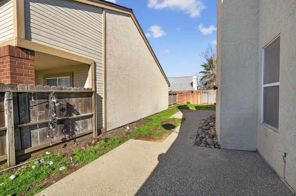 9131 Colonsay Way Sacramento, CA 95829 - Photo 31 of 37