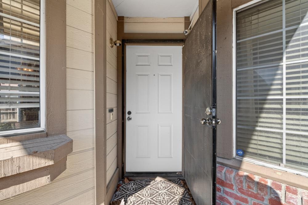 9131 Colonsay Way Sacramento, CA 95829 - Photo 5 of 37