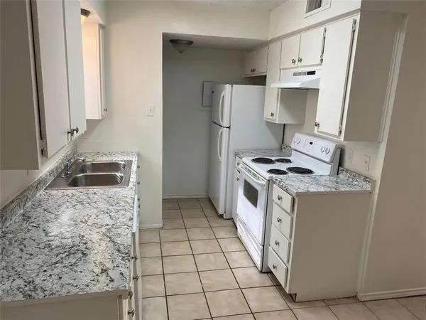 $1,150 | 4936 Diaz Avenue, Unit 6, Fort Worth, TX 76107