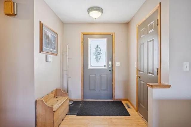 $475,000 | 1108 North Lake Drive West, Braham, MN 55006