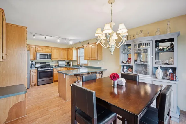 $475,000 | 1108 North Lake Drive West, Braham, MN 55006