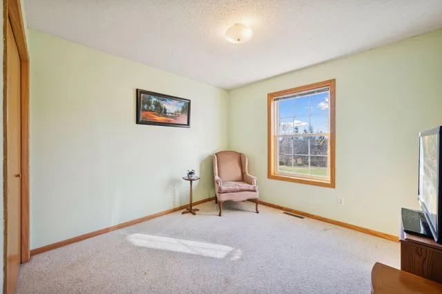 $475,000 | 1108 North Lake Drive West, Braham, MN 55006