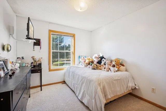 $475,000 | 1108 North Lake Drive West, Braham, MN 55006