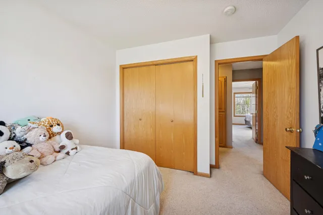 $475,000 | 1108 North Lake Drive West, Braham, MN 55006