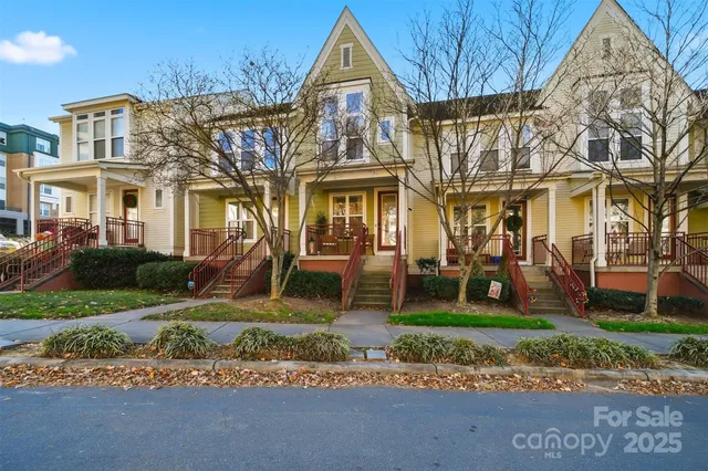 $449,000 | 1023 South Sycamore Green Place, Charlotte, NC 28202