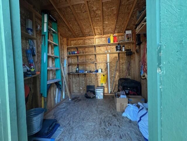 13260 Southwest Chipmunk Road Terrebonne, OR 97760 - Photo 22 of 24 Shop area