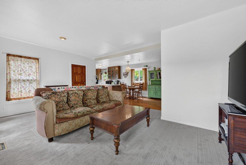 885 Larkin Valley Road Watsonville, CA 95076 - Photo 5 of 35