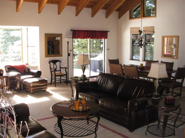 11951 Chamonix Road, Unit 2 Truckee, CA 96161 - Photo 2 of 8 Gallery Image 2