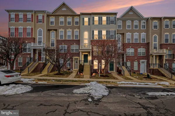 $460,000 | 15831 John Diskin Circle, Woodbridge, VA 22191