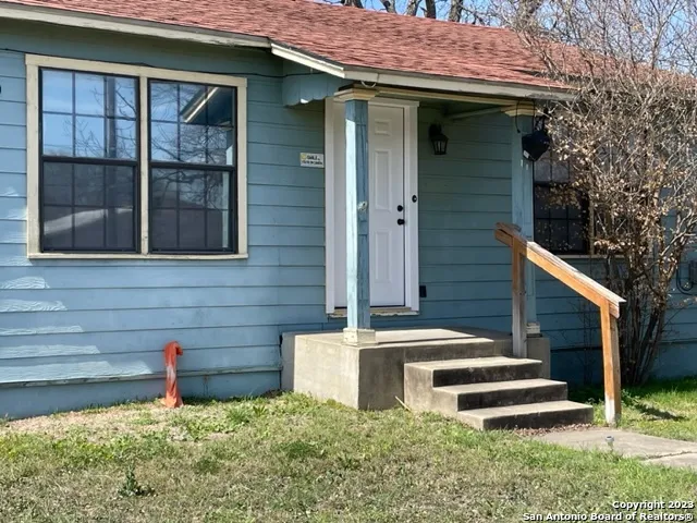$1,695 | 2219 South Hackberry Street, San Antonio, TX 78210