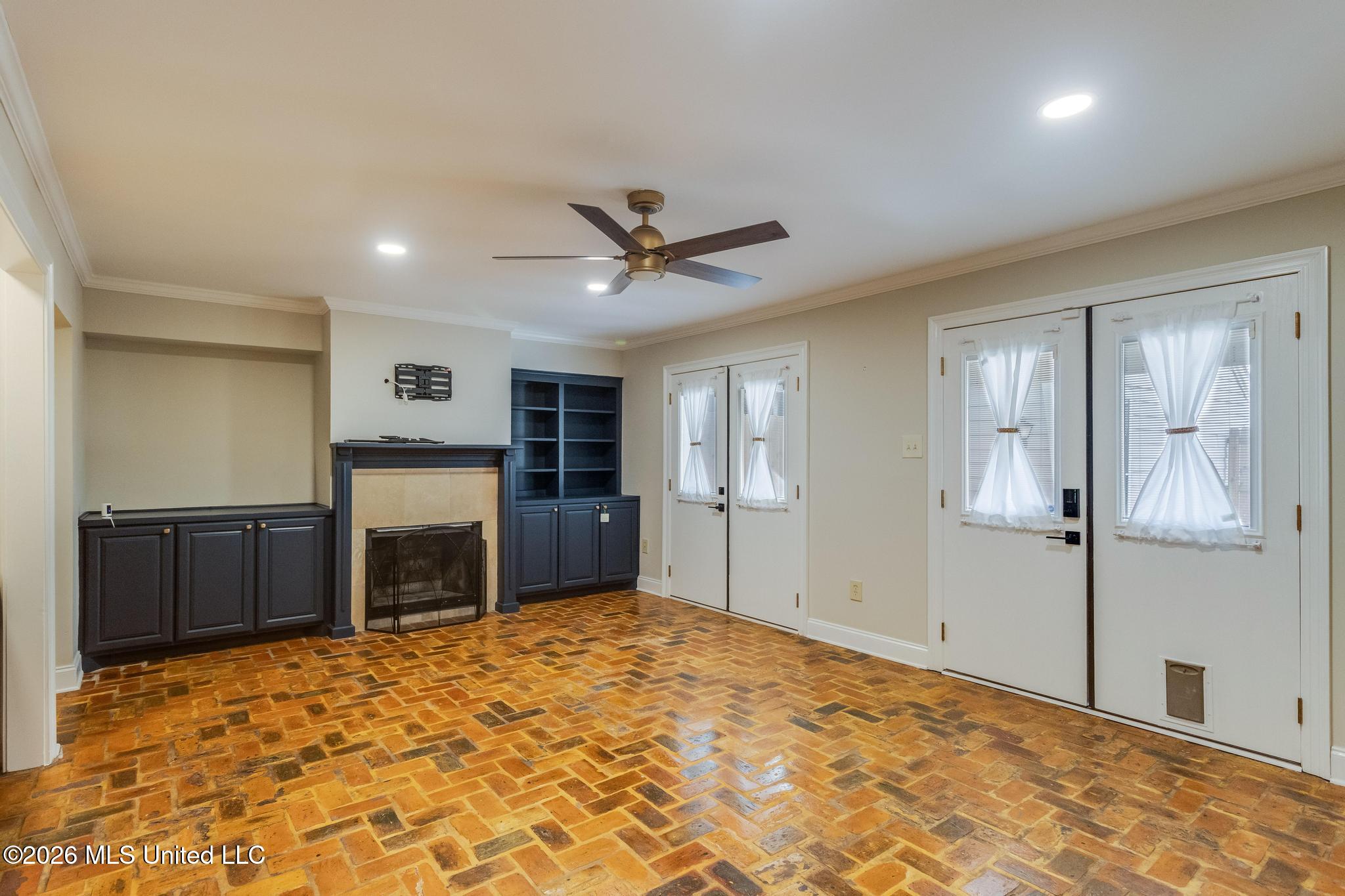 928 Courthouse Road, Unit 30 Gulfport, MS 39507 - Photo 4 of 25 IMG_2660-2
