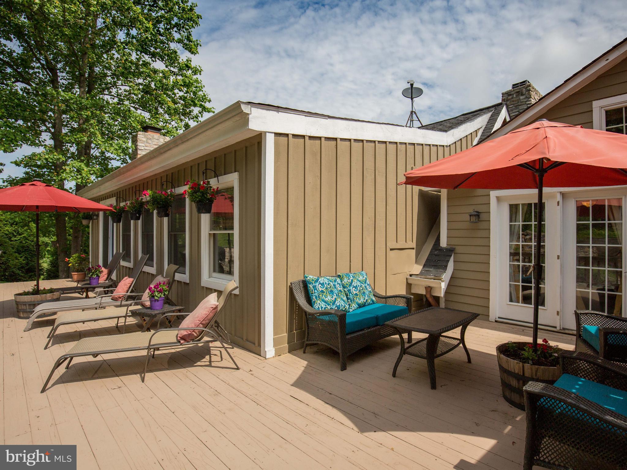 36847 Stony Point Road Purcellville, VA 20132 - Photo 45 of 57 lounging area