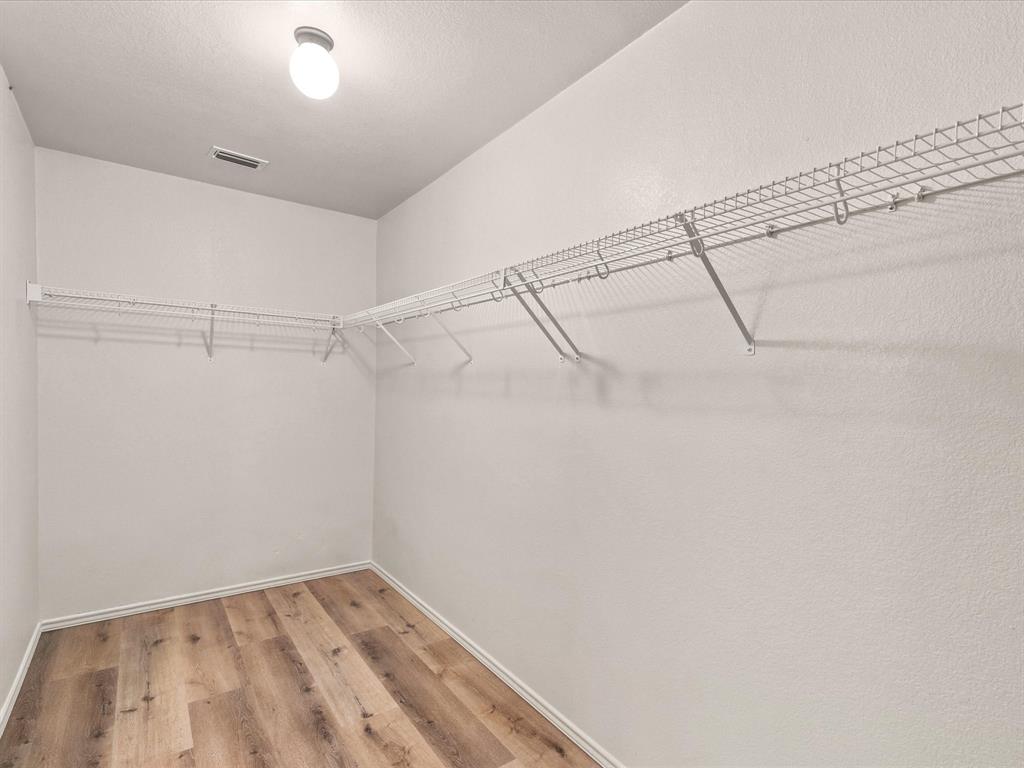 13287 Fowler Drive Frisco, TX 75035 - Photo 24 of 40 Walk in Closet in the Primary Bedroom