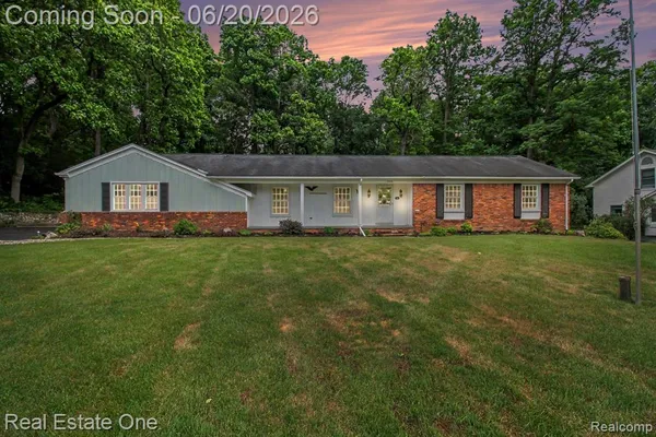 $389,000 | 6440 Grand Cir Drive, Brighton, MI 48116
